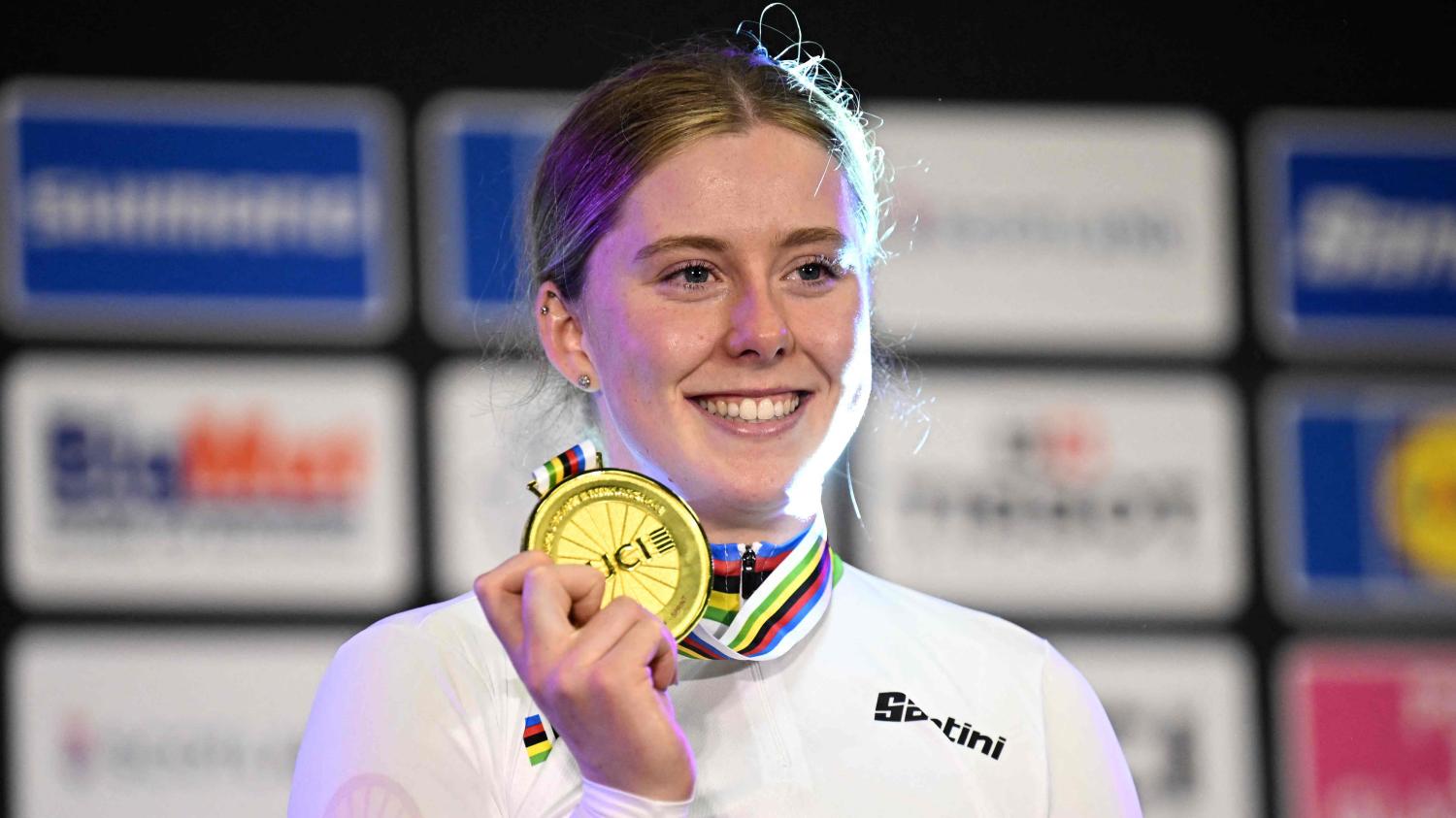 Cycling World Championships: Emma Finucane Claims Brilliant Gold ...